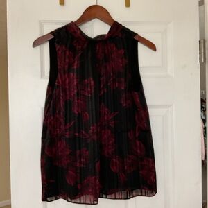 White House Black Market Sleeveless Floral Blouse